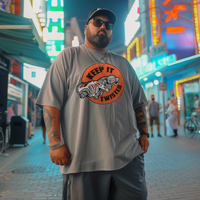 Keep It Twisted Plus Size T-Shirt, Creative Men Plus Size Oversize T-shirt for Big & Tall Man